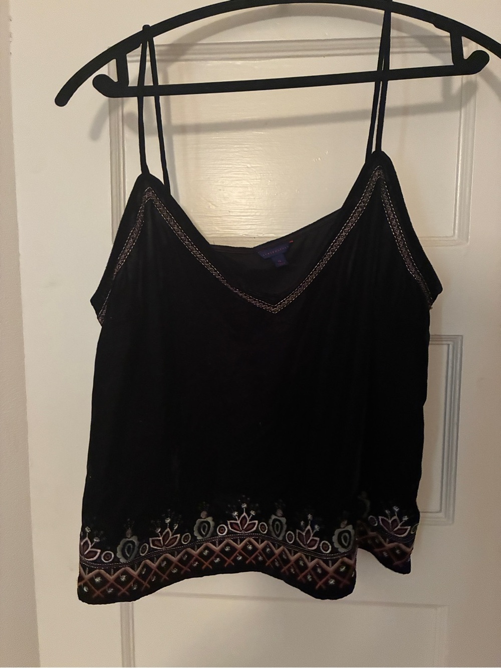 Black Embroidered Sleeveless Cami Top - crop